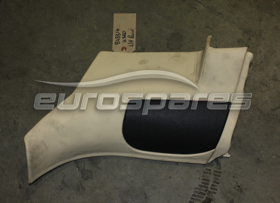 EMBELLECEDOR LATERAL INFERIOR IZQUIERDO Ferrari USADO. NÚMERO DE PIEZA 843314.. (1)