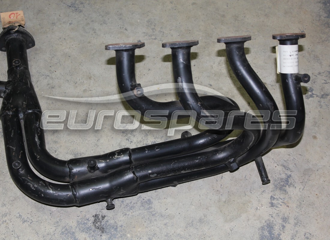 nuevo ferrari 208gtb/s 80 colector delantero. número de parte 114078 (1)