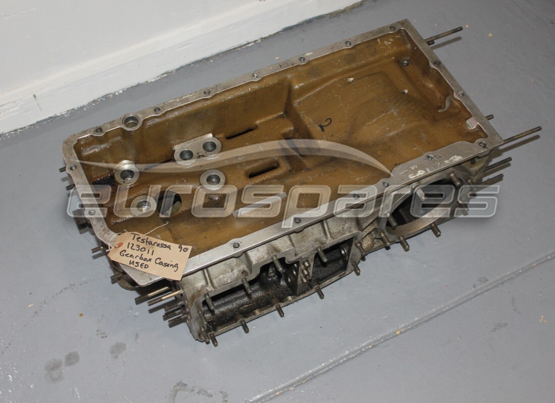 CAJA DE CAMBIOS Ferrari USADA. NÚMERO DE PARTE 123011 (1)