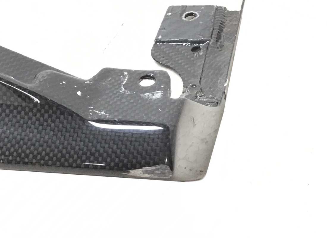 cubierta de umbral exterior izquierda ferrari usada. número de parte 84654500 (2)