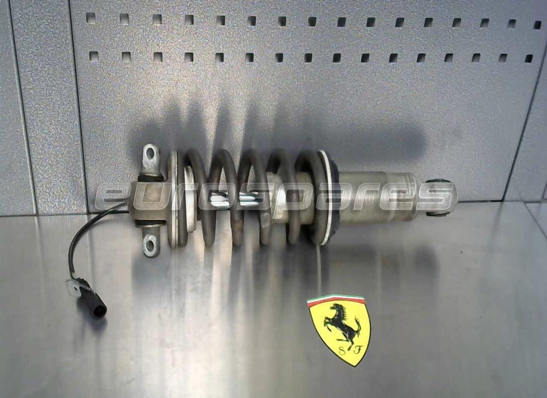 AMORTIGUADOR DELANTERO Ferrari USADO. NÚMERO DE PARTE 235232 (1)