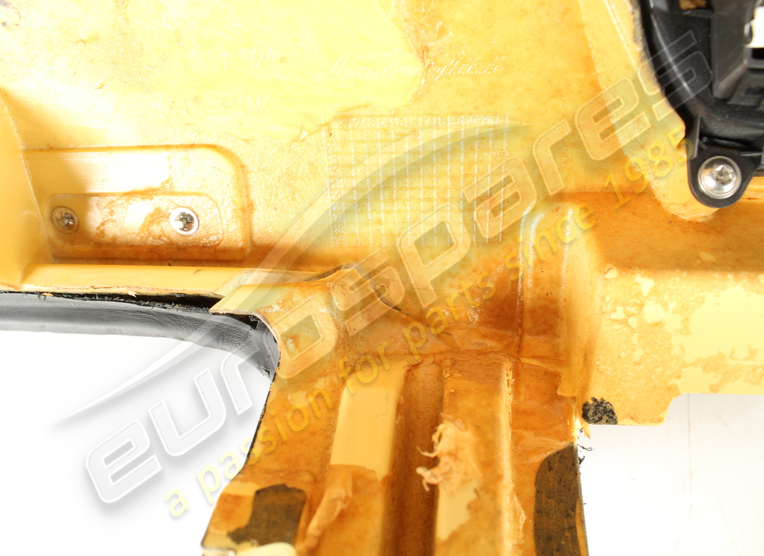 bandeja lamborghini usada. número de parte 471857922d (10)