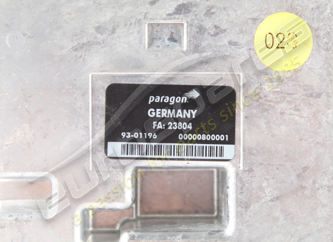 CAJA DE INTERFAZ LAMBORGHINI USADA. NÚMERO DE PIEZA 400035785A (5) caja de interfaz lamborghini usada. número de pieza 400035785a (5)