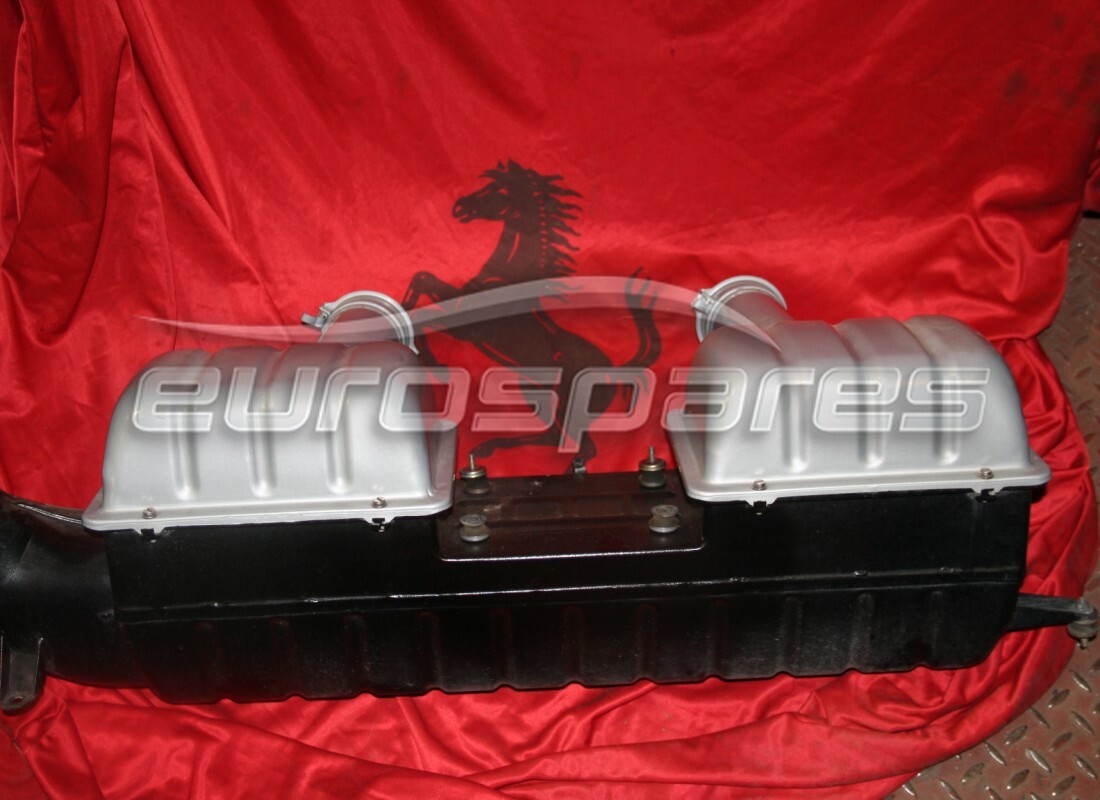 CONJUNTO DE FILTRO DE AIRE Ferrari USADO COMPLETO. NÚMERO DE PARTE 184877 (1)
