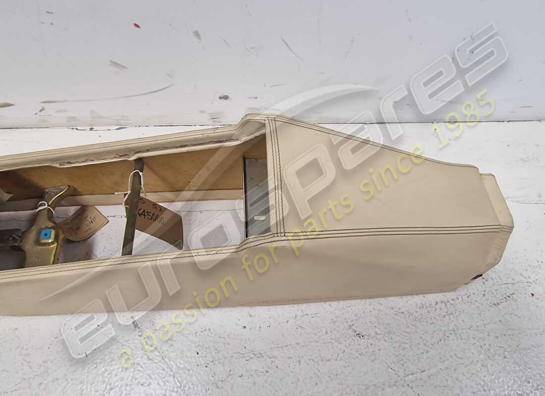 consola tapa túnel tapizada ferrari usada. número de pieza 645000.. (7)