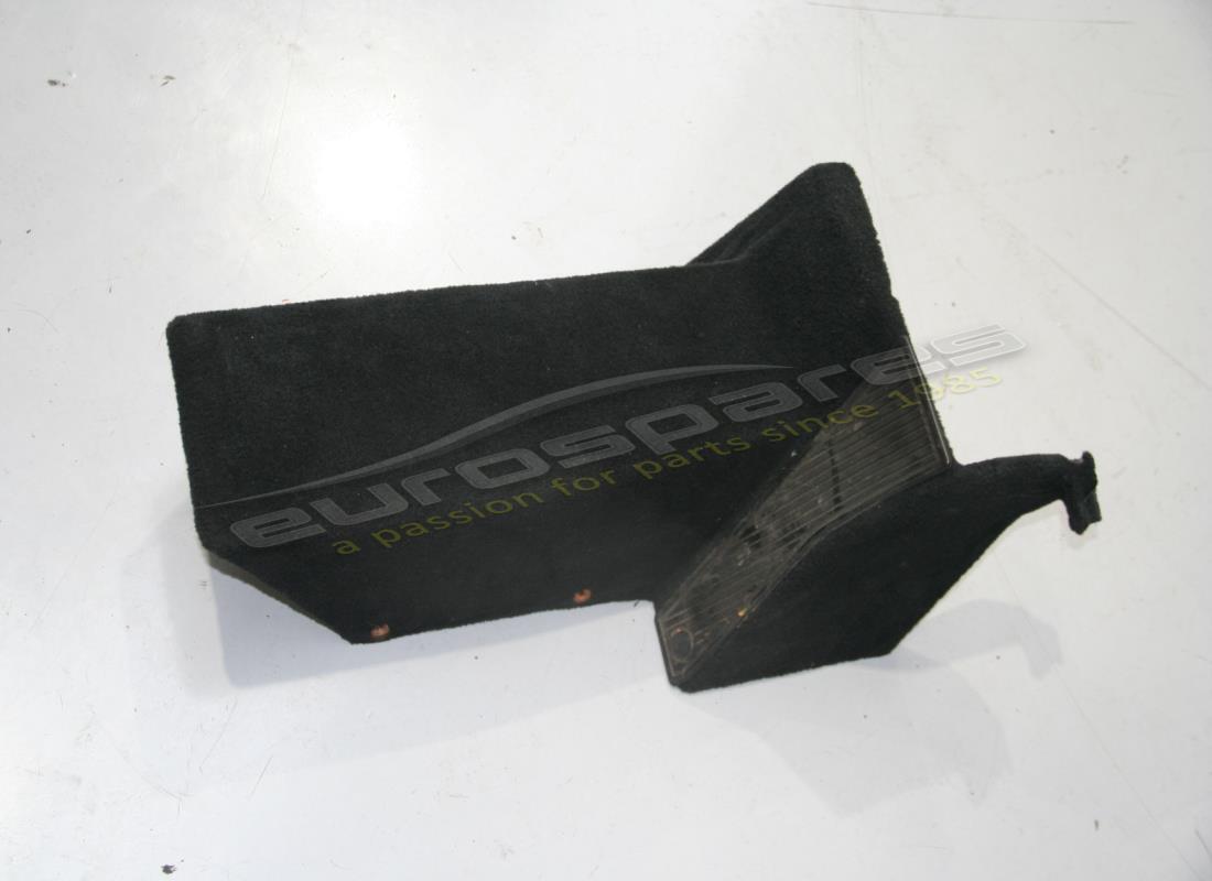EMBELLECEDOR DE CONSOLA DEL TÚNEL CENTRAL DELANTERO Ferrari USADO. NÚMERO DE PIEZA 820996.. (1)