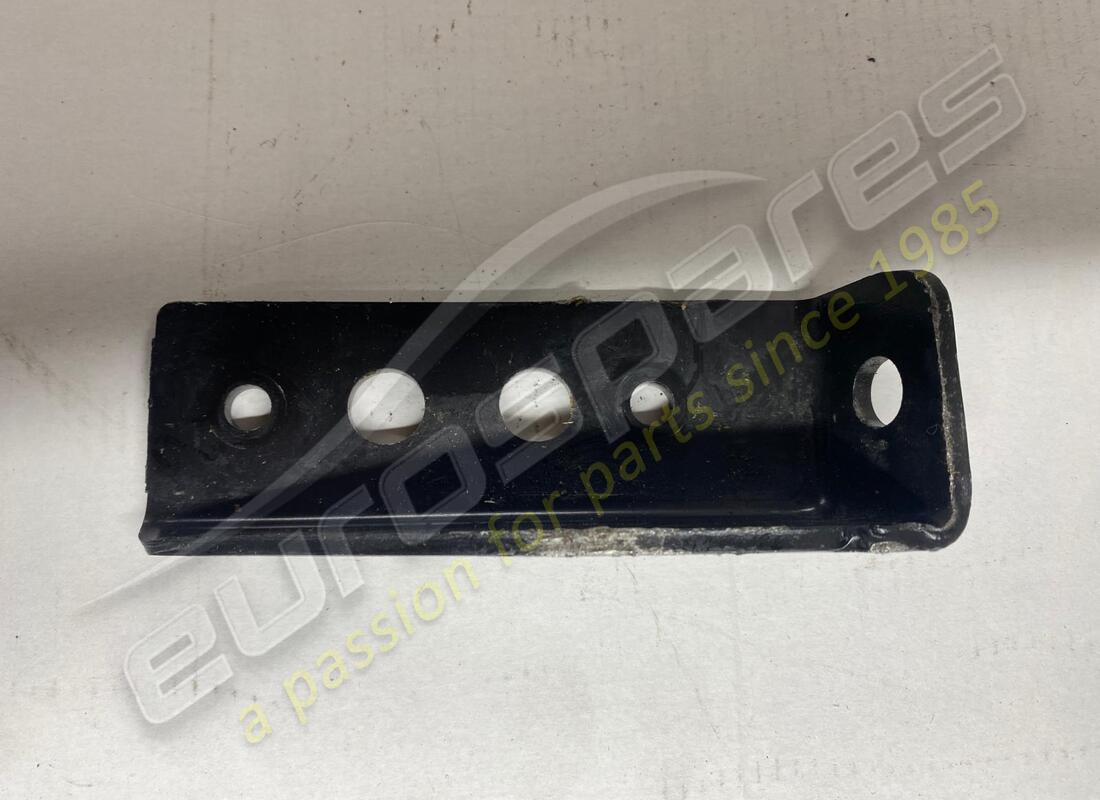 soporte delantero ferrari usado. número de parte 65877600 (5)