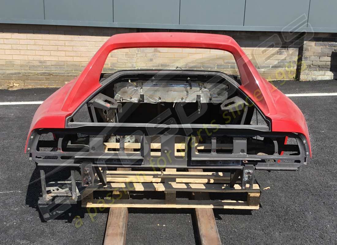 conjunto del extremo trasero ts ferrari ferrari 348 usado. número de parte 62077900 (2)