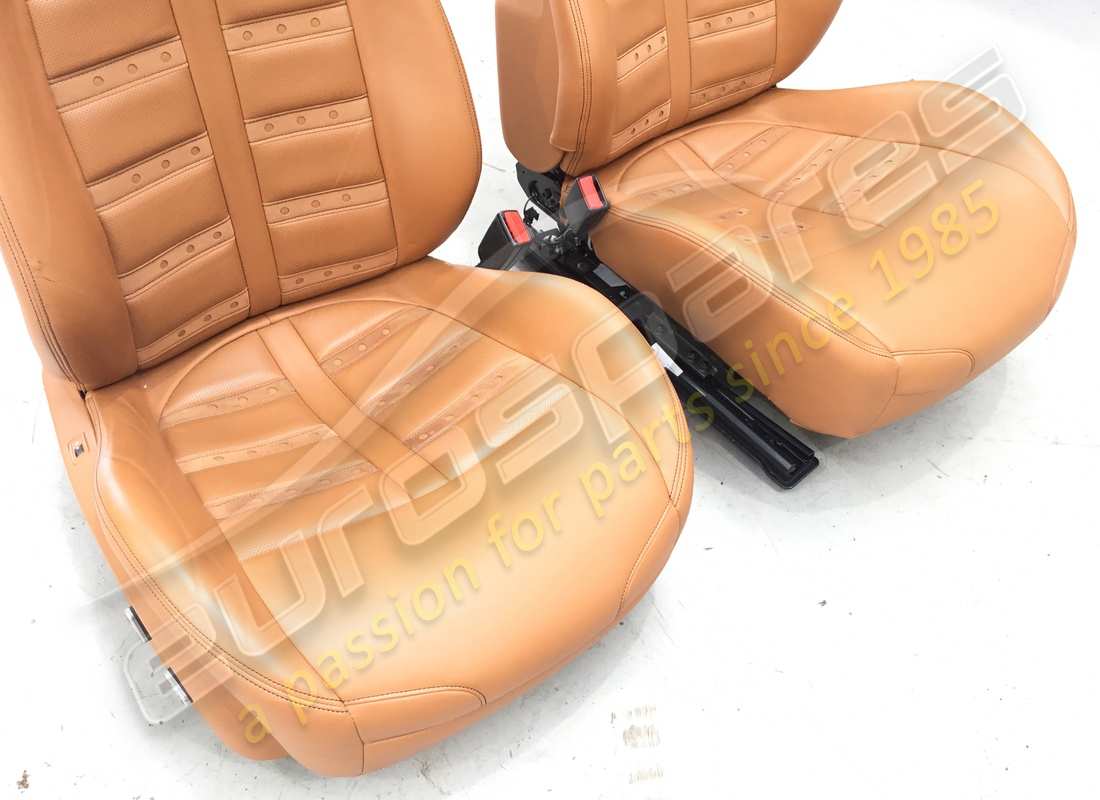 usada eurospares california t - par de comodidad seats - cuero hide (cuoio) con costuras negras - completamente eléctrica - diseño estilo daytona - aplicable para gd. número de parte eap1329829 (3)