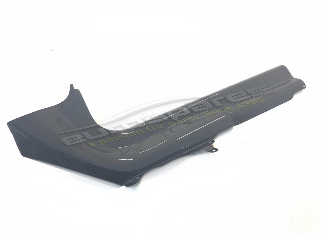 EMBELLECEDOR DE UMBRAL DERECHO Ferrari REACONDICIONADO - VERSIÓN DE CARBONO. NÚMERO DE PARTE 82926400 (1)