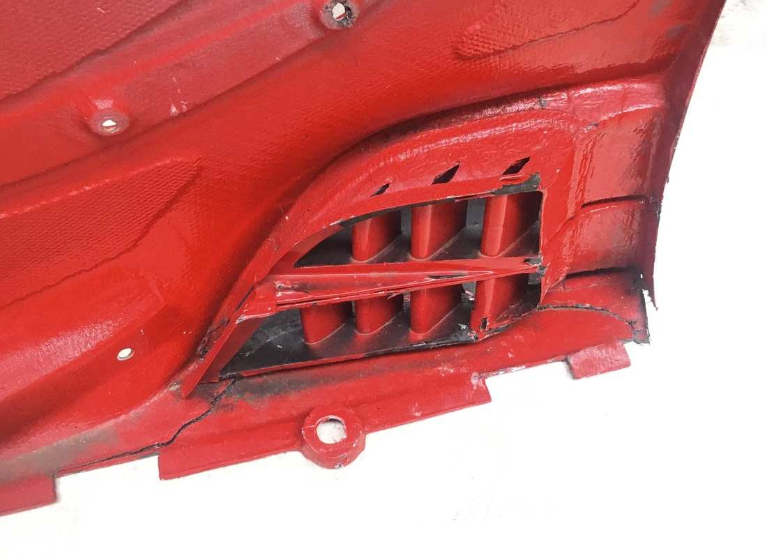 ferrari parachoques delantero dañado. número de parte 89399000 (3)