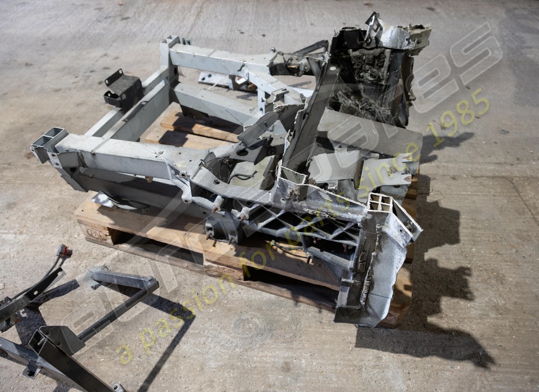 USADO LAMBORGHINI MARCO DELANTERO. NÚMERO DE PIEZA 400805011F (6) usado lamborghini marco delantero. número de pieza 400805011f (6)