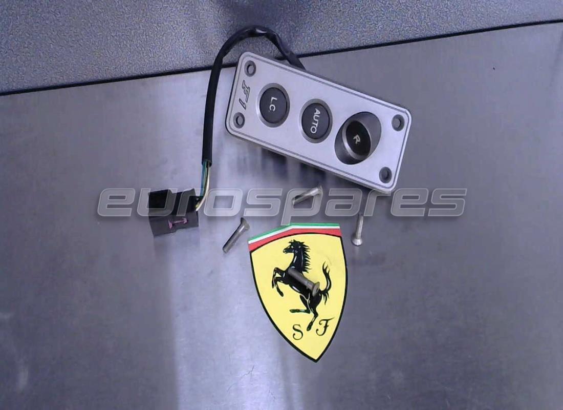 TABLERO DE CONTROL DE LA CAJA DE CAMBIOS Ferrari F1 USADO. NÚMERO DE PARTE 81699500 (1)