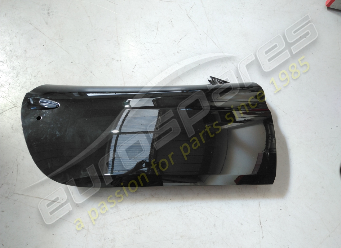 puerta derecha ferrari usada. número de parte 85680611 (1)