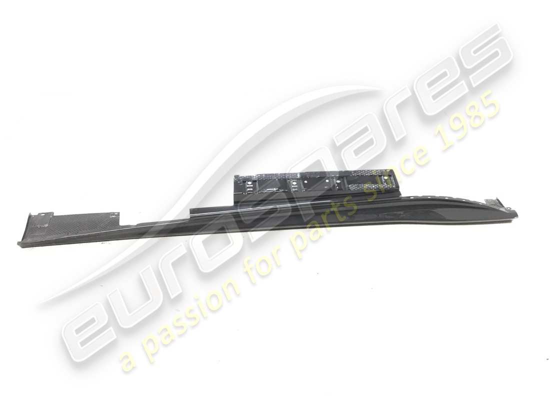 CUBIERTA DE UMBRAL EXTERIOR IZQUIERDA Ferrari USADA. NÚMERO DE PARTE 84654500 (1)