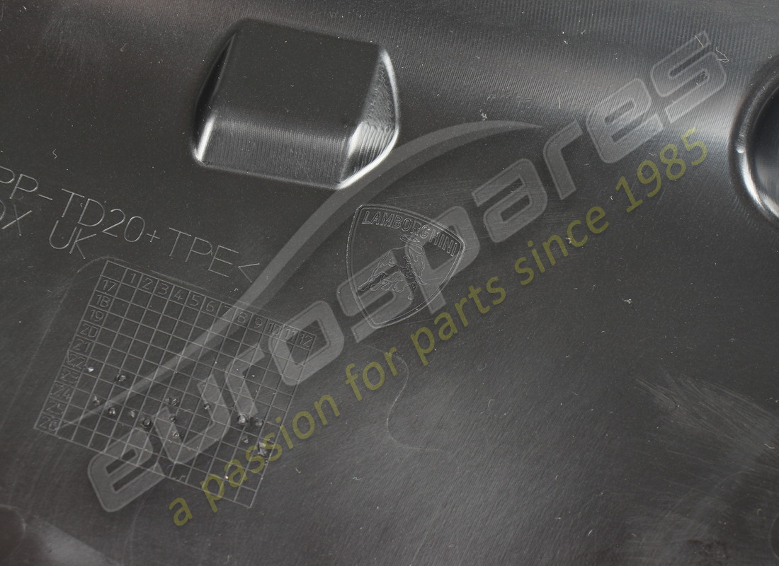 nuevo elemento de conducto de aire derecho lamborghini. número de pieza 4t0807158g (5)