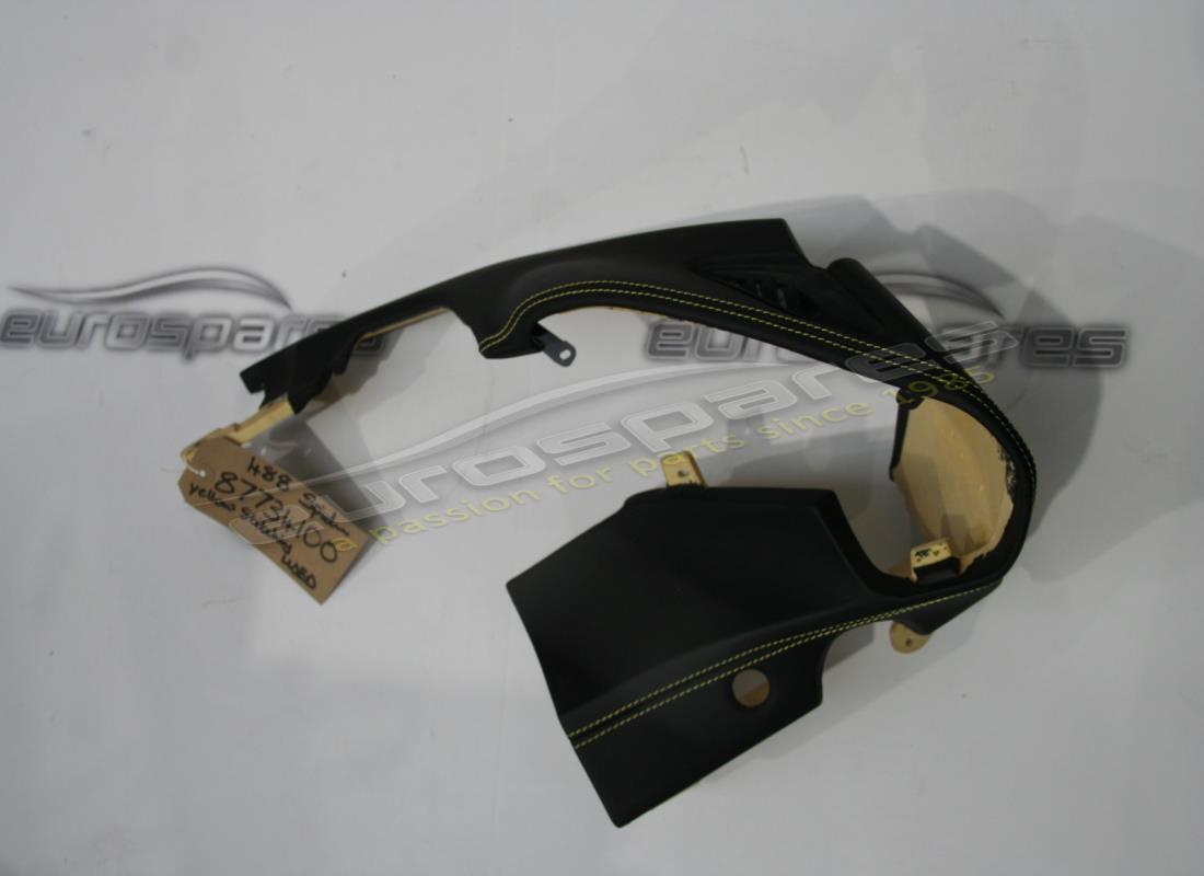 EMBELLECEDOR SUPERIOR DERECHO DEL LADO DEL CONDUCTOR Ferrari USADO. NÚMERO DE PARTE 87734100 (1)