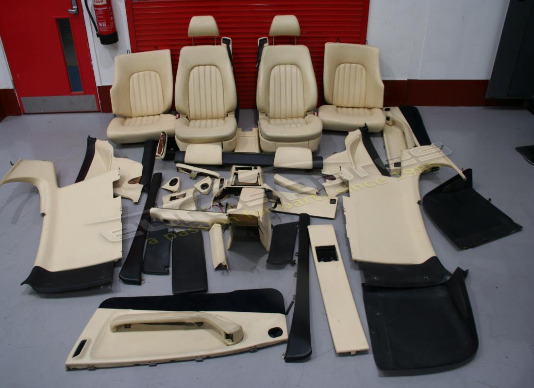 interior completo ferrari rhd usado en crema. número de parte 900114698 (1)