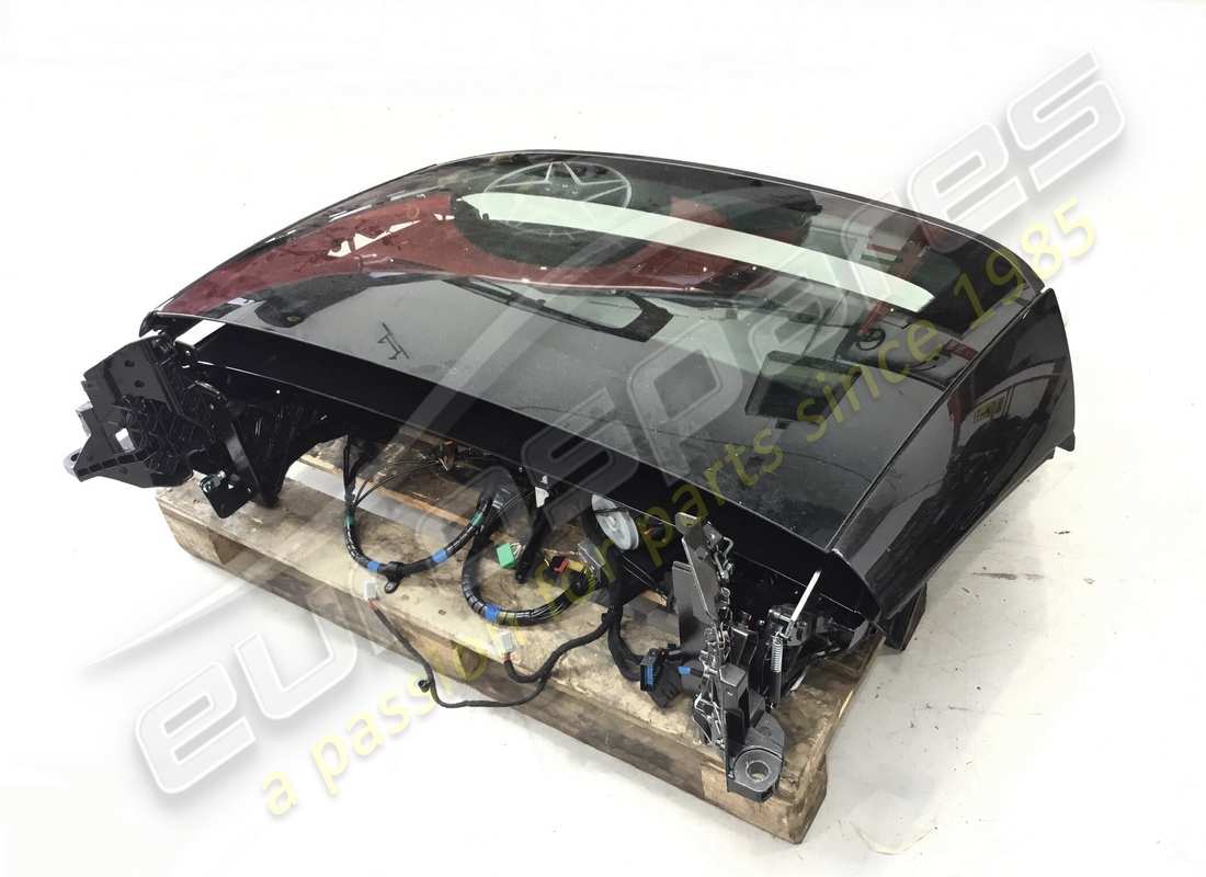 CONJUNTO DE TECHO Ferrari USADO. NÚMERO DE PARTE 82956701 (1)