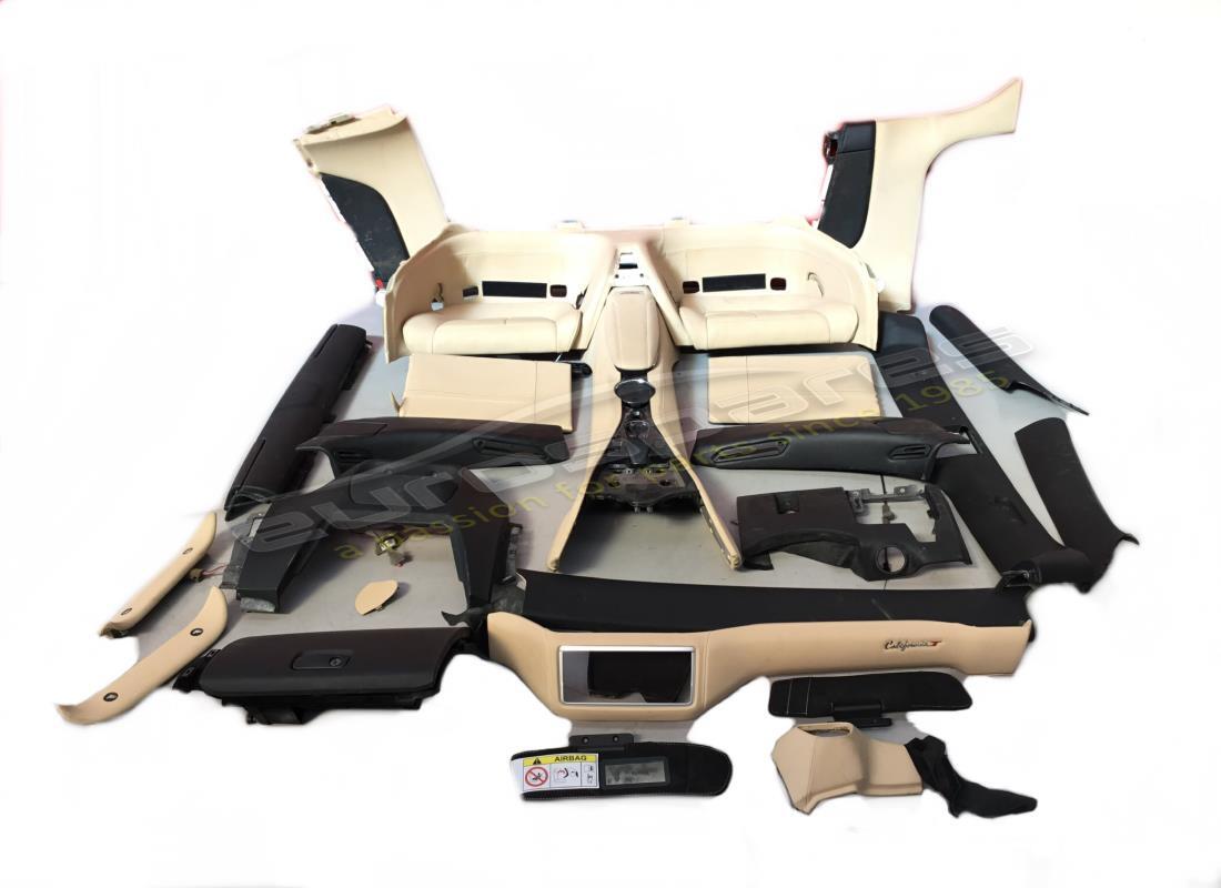 USADO Ferrari CONJUNTO INTERIOR LHD. NÚMERO DE PIEZA 864489000 (1)