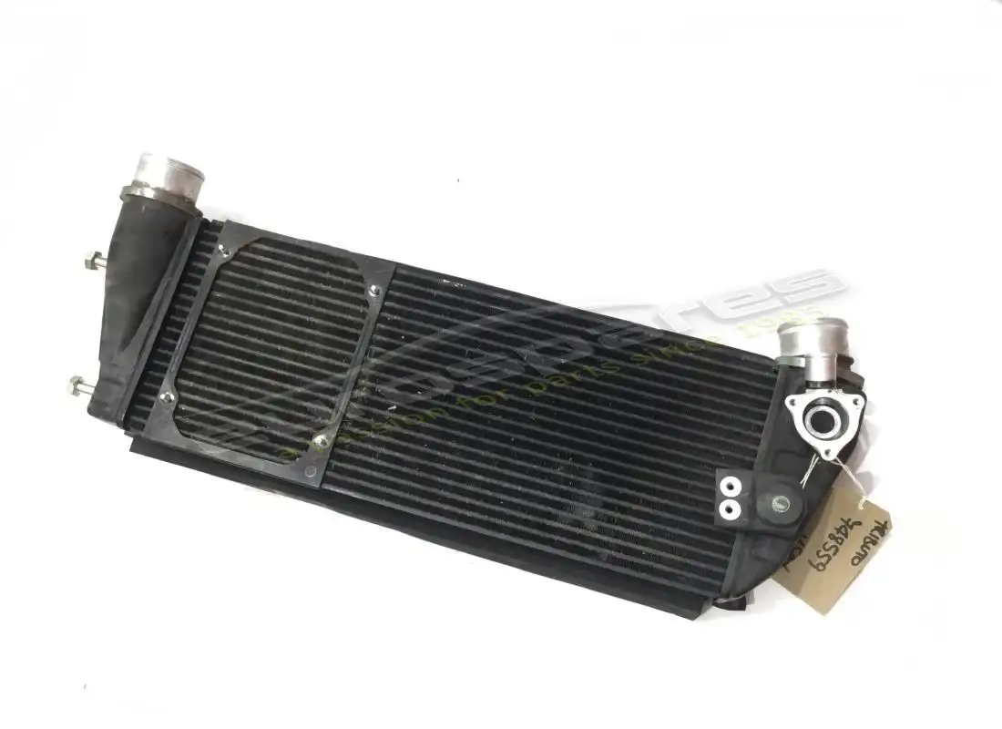 INTERCOOLER RH Ferrari USADO. NÚMERO DE PARTE 748559 (1)
