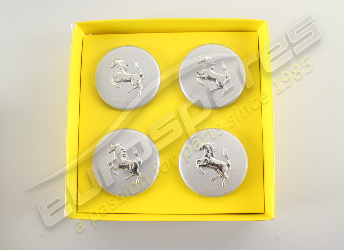 nuevo kit de tapa central de rueda ferrari (plata). número de pieza 70001467 (1)