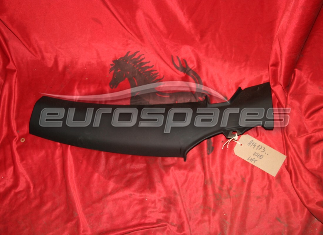 EMBELLECEDOR DE VIGA DE TECHO IZQUIERDO Ferrari USADO. NÚMERO DE PIEZA 814173.. (1)