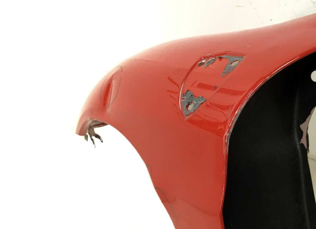 guardabarros delantero izquierdo completo ferrari usado. número de parte 80556411 (2)