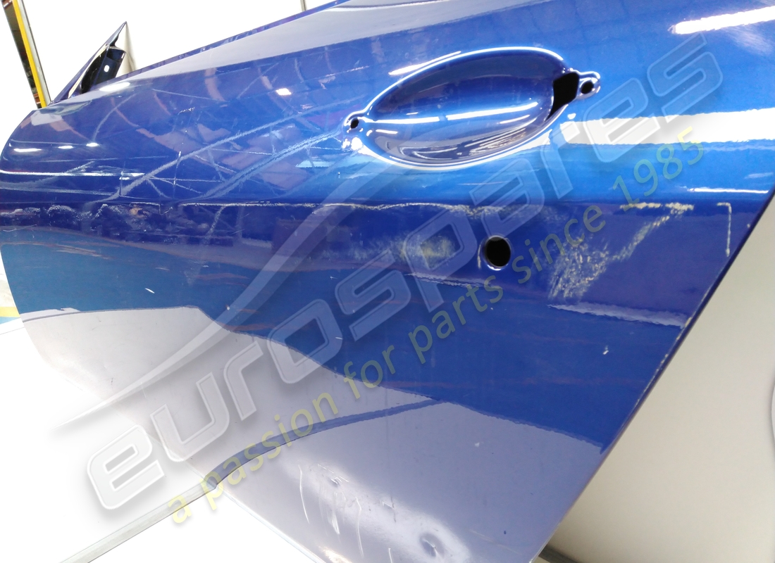 puerta izquierda completa maserati usada. número de parte 81797800 (2)