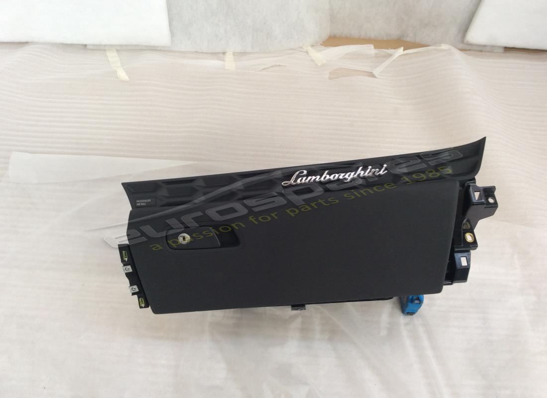 NUEVO (OTRO) Lamborghini GUANTERA . NÚMERO DE PIEZA 4T1857096 (1)