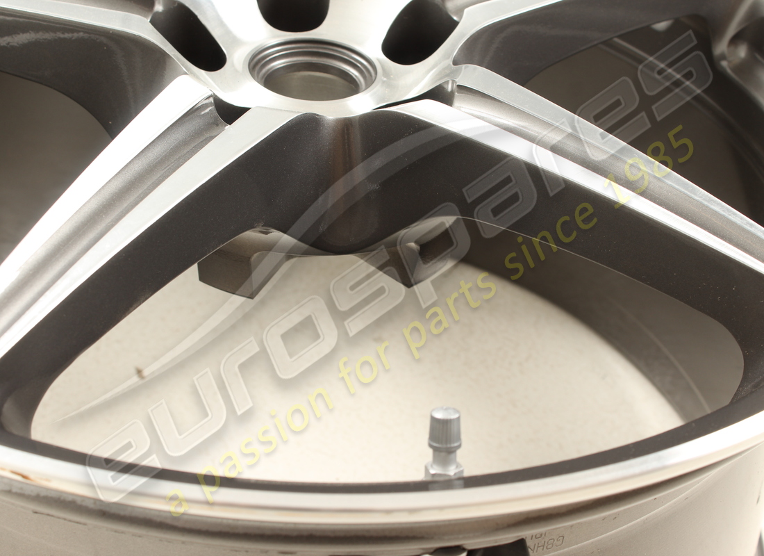 rueda trasera reacondicionada ferrari (cortada con diamante forjado) 20 pulgada. número de pieza 255226 (4)