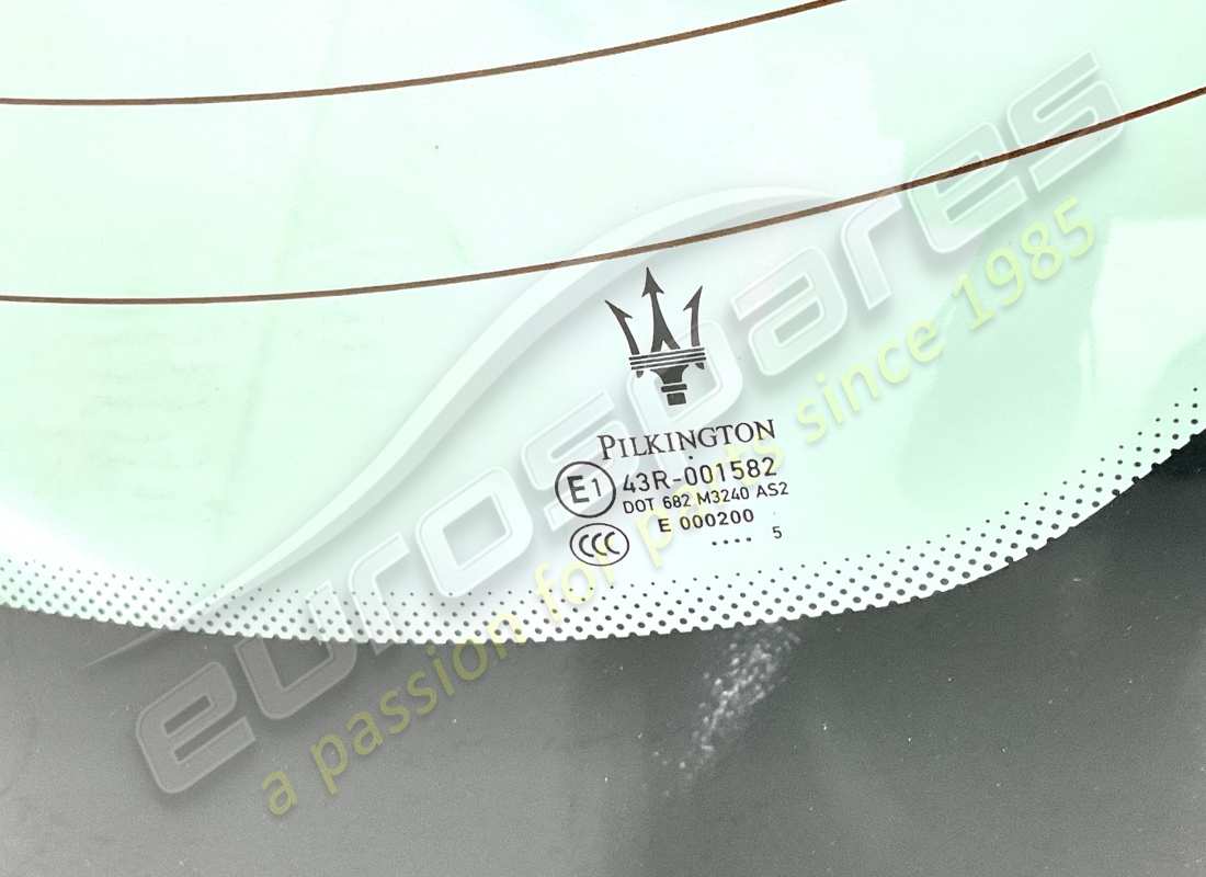 nuevo maserati vidrio de la ventana trasera. número de parte 68881600 (2)