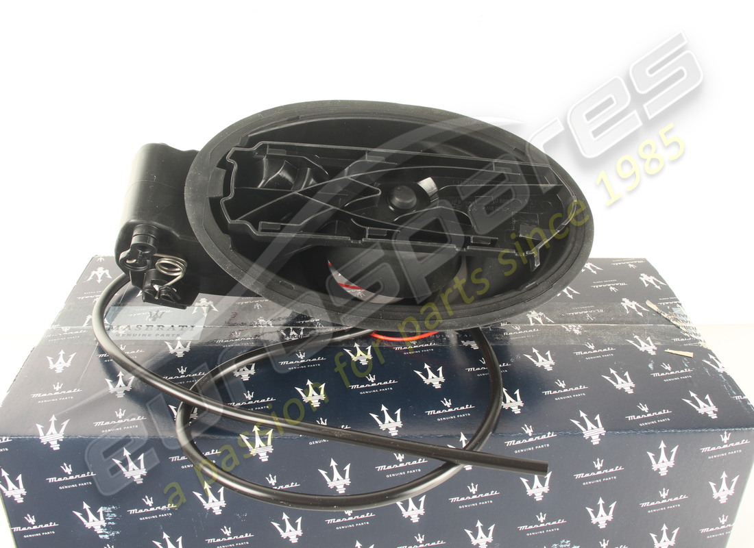 nueva base de cuello de llenado de combustible maserati. número de pieza 670034274 (5)