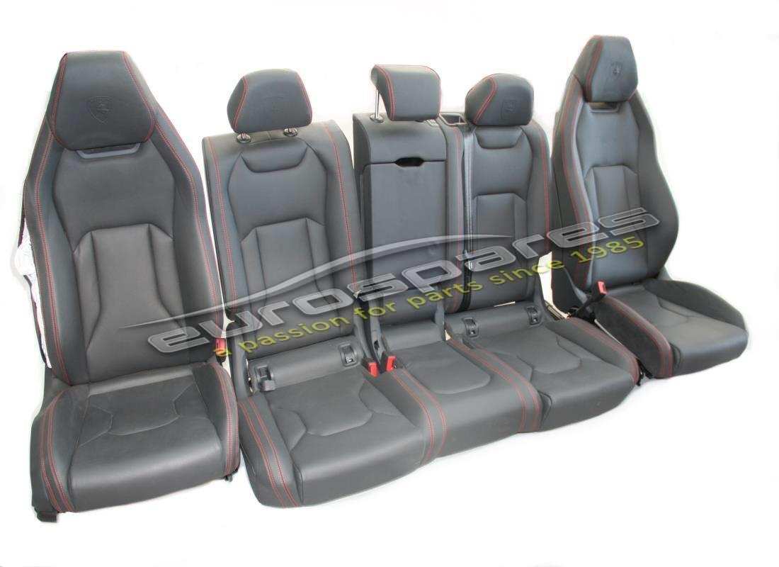 KIT DE ASIENTOS DELANTEROS Y TRASEROS Eurospares URUS USADO. NÚMERO DE PARTE EAP1227395 (1)