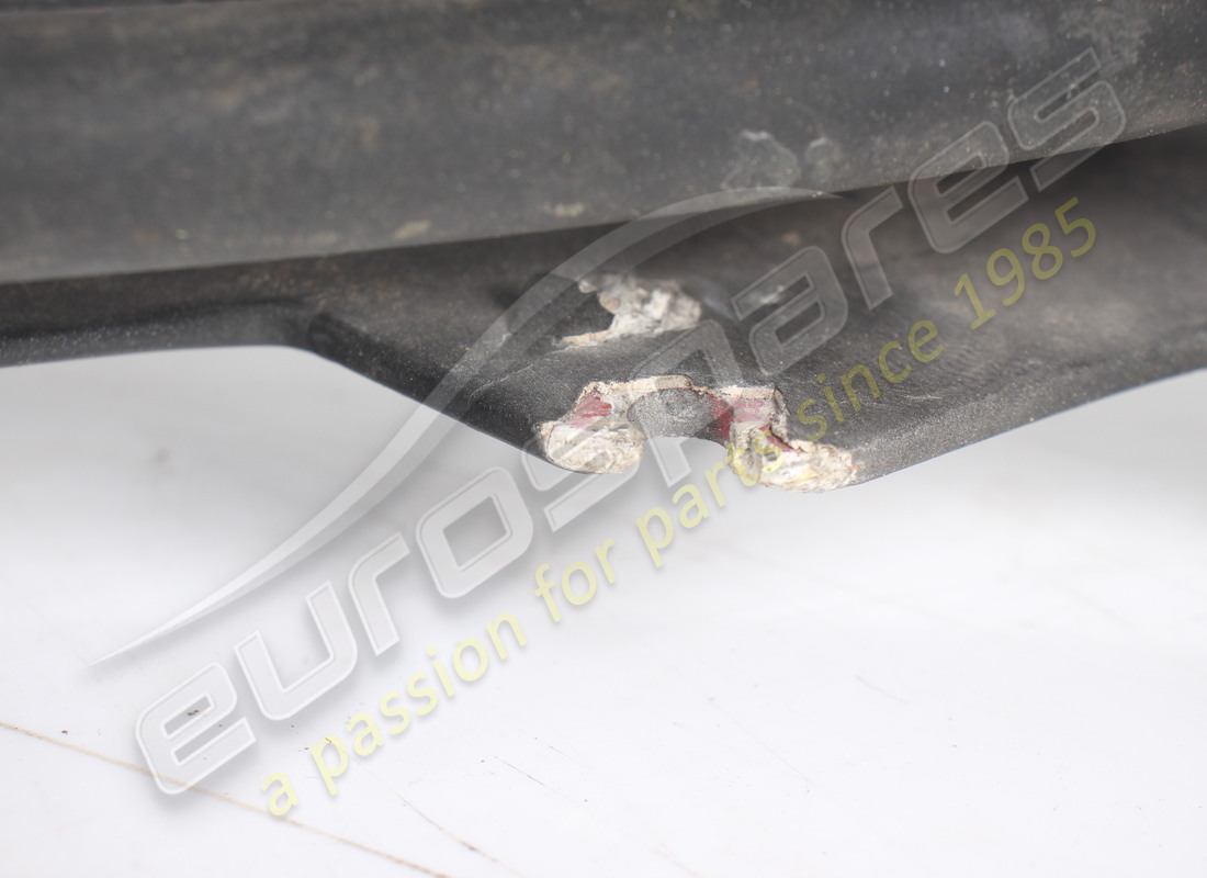 PARACHOQUES DELANTERO FERRARI USADO. NÚMERO DE PARTE 64861610 (19) parachoques delantero ferrari usado. número de parte 64861610 (19)