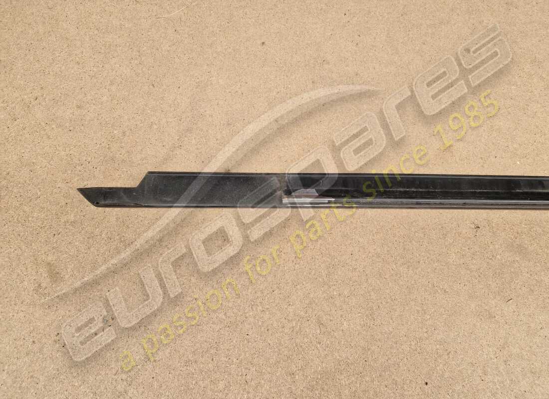 moldura de puerta izquierda ferrari usada. número de parte 61220000 (7)
