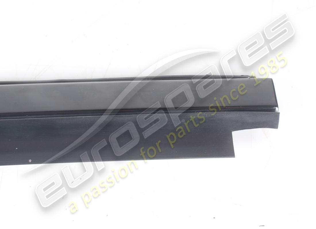 moldura ferrari rh usada. número de parte 61538900 (2)