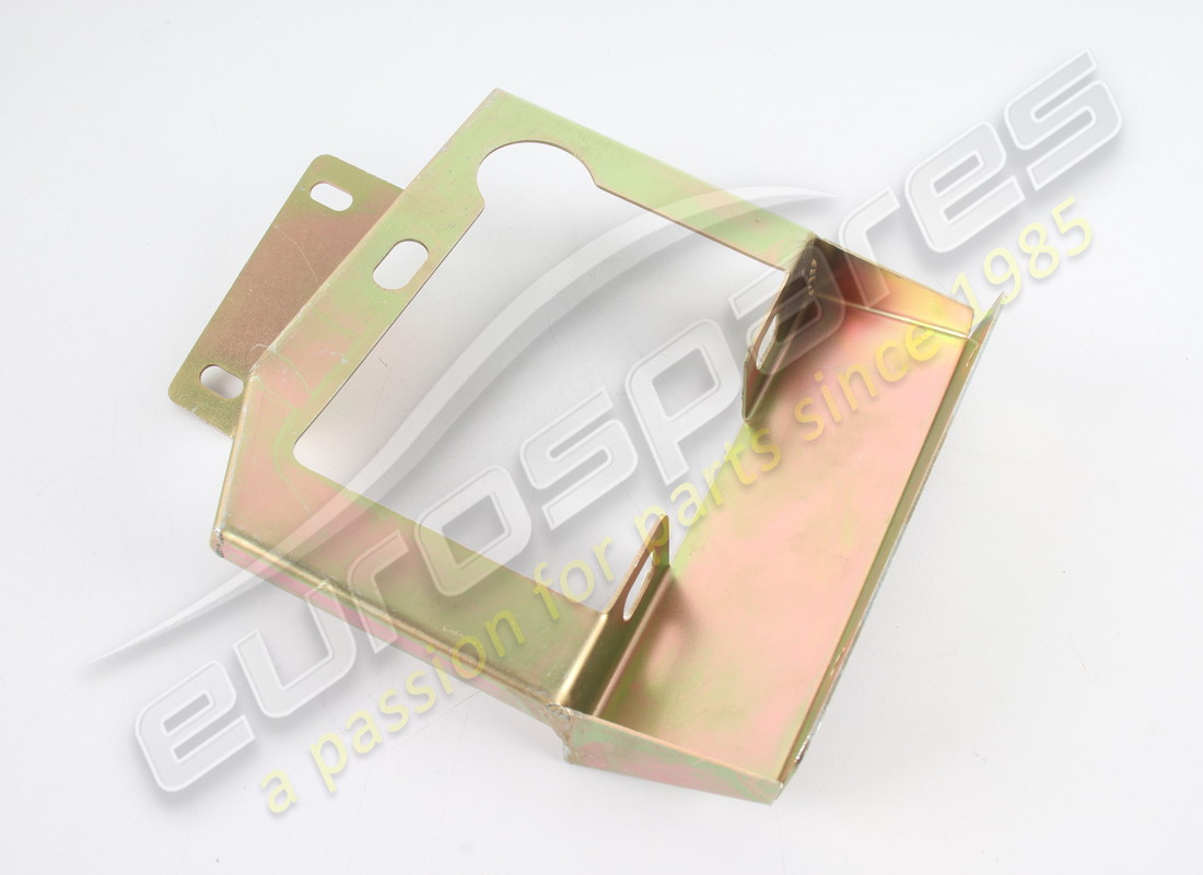 NUEVO MASERATI SOPORTE DERECHO DE FIJACIÓN DE FAROS ANTINIEBLA. NÚMERO DE PIEZA 376330670 (1) nuevo maserati soporte derecho de fijación de faros antiniebla. número de pieza 376330670 (1)