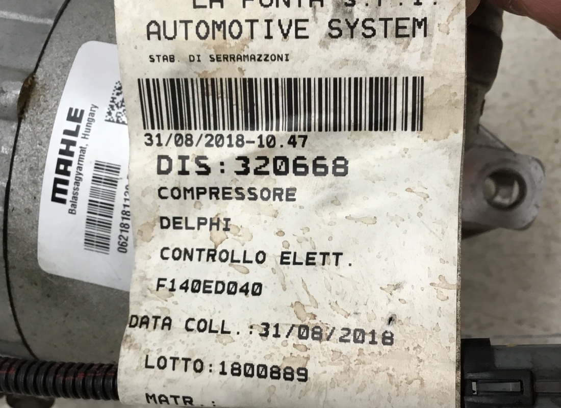 compresor de aire acondicionado ferrari usado. número de parte 938890 (5)