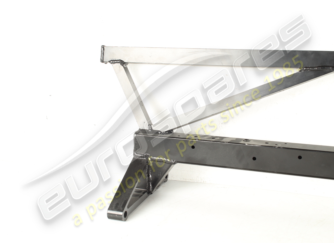 NUEVO LAMBORGHINI TRAVESAÑO TRASERO. NÚMERO DE PARTE 429813235 (2) nuevo lamborghini travesaño trasero. número de parte 429813235 (2)