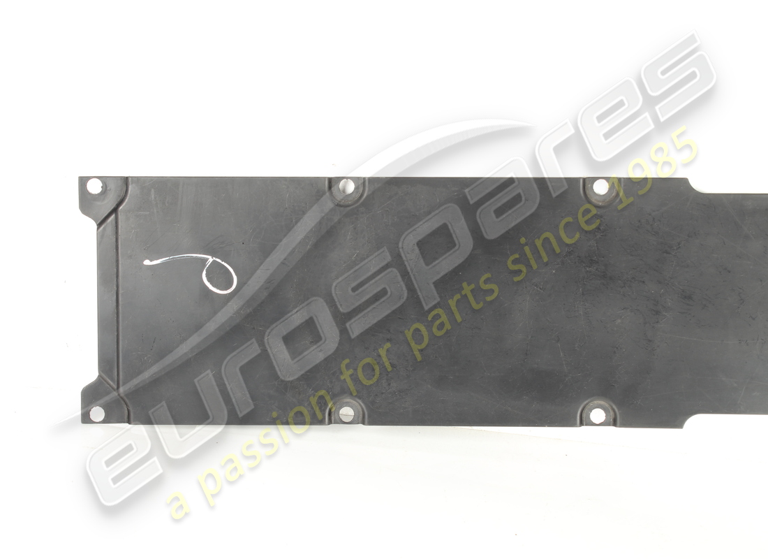 protección central de bajos ferrari usada. número de parte 82884900 (2)