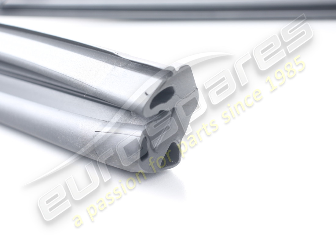 nueva junta de capote delantera ferrari. número de pieza 80458300 (3)