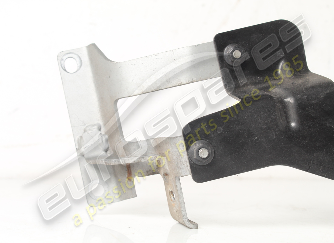 soporte lateral izquierdo usado ferrari. número de pieza 85467600 (4)