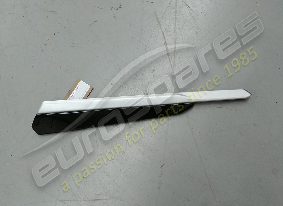PIANO DE MADERA CARRIER NEGRO Lamborghini USADO. NÚMERO DE PARTE 4ML867223AG (1)