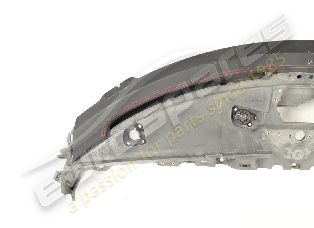 submarco del tablero delantero completo ferrari usado. número de pieza 825095.. (2)