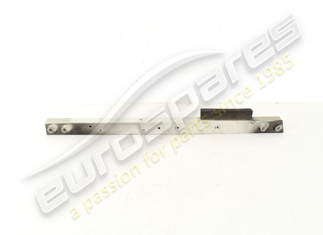 USADO Ferrari MIEMBRO DE CAJA INTERNA DERECHA. NÚMERO DE PIEZA 250076 (1)