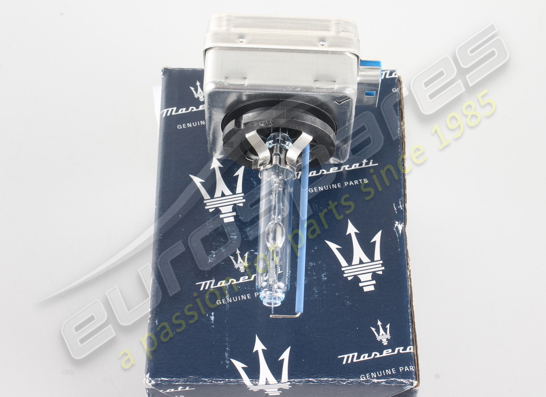 new maserati xenon bulb d8s. part number 673007580 (3)