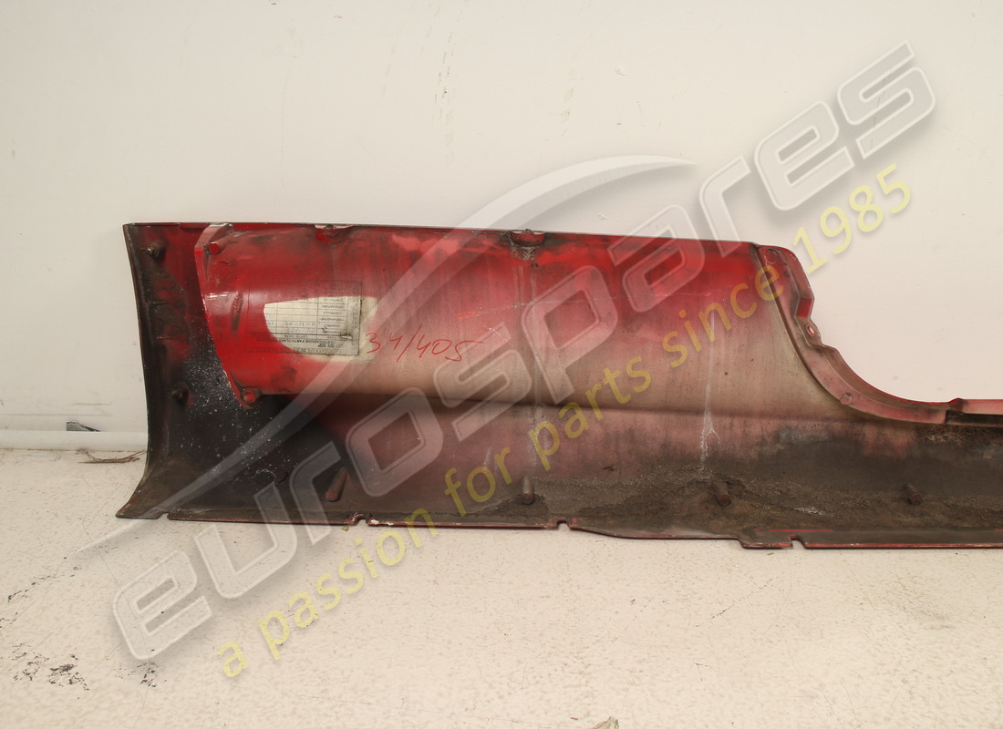 revestimiento debajo de la puerta ferrari lh usado. número de parte 66099510 (8)