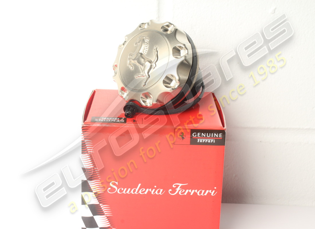 tapa de llenado de combustible de titanio nueva ferrari. número de pieza 70001217 (4)