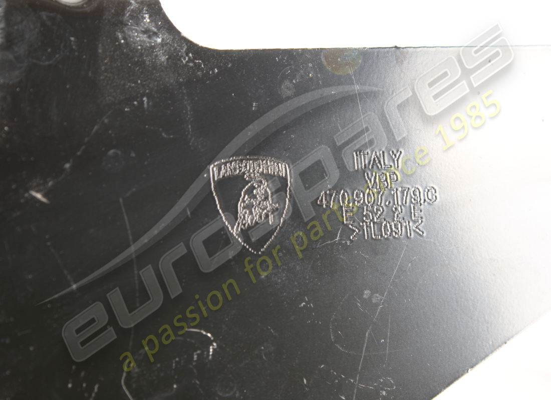 soporte lamborghini usado. número de parte 470907179c (3)